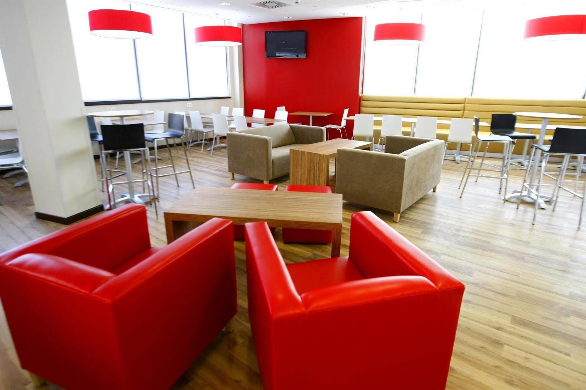 Hotel Travelodge Valencia Aeropuerto